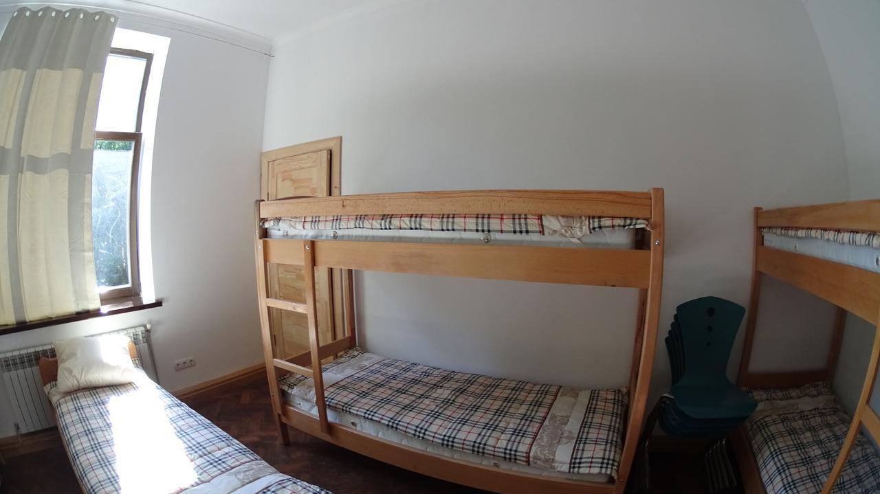 Hostel Mif Ivano-Frankivsk Extérieur photo